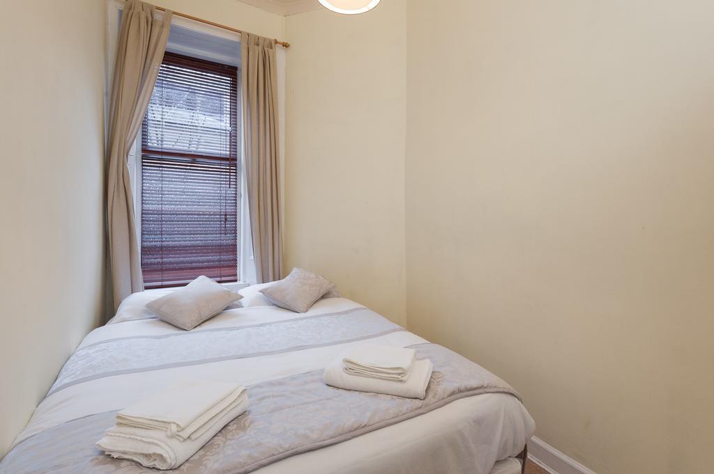 Pitt Street Apartment Beautiful Spacious Apartment Free Parking And Free Sanitizer Edinburgh Room photo