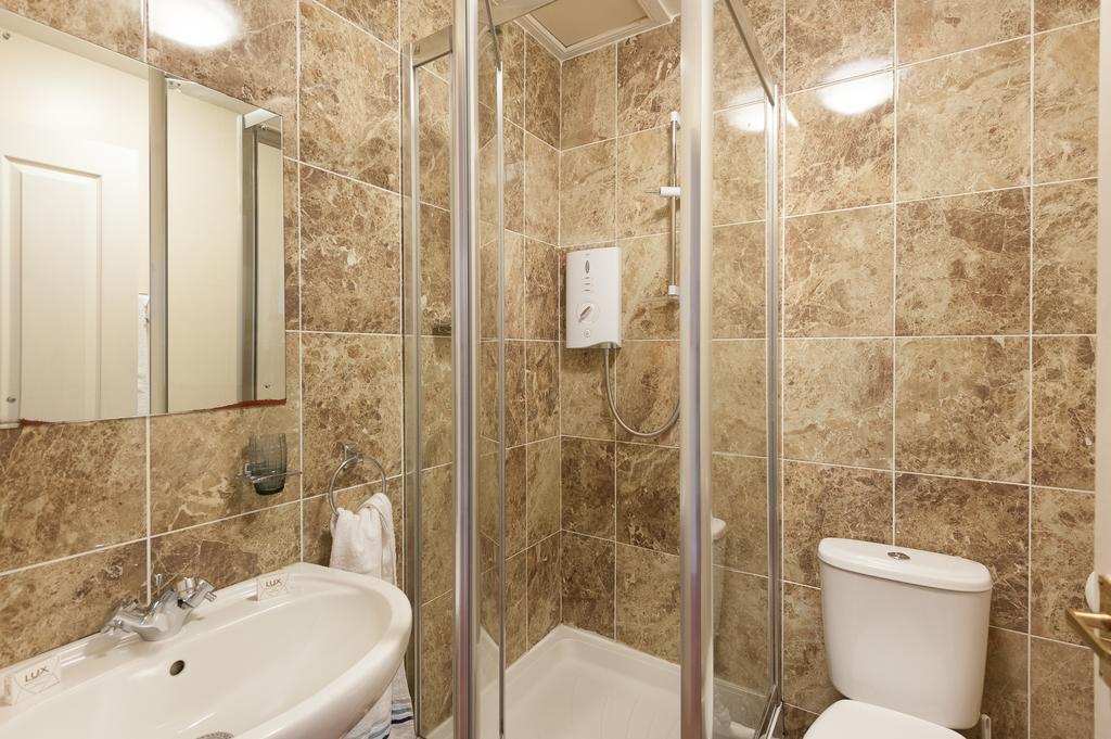 Pitt Street Apartment Beautiful Spacious Apartment Free Parking And Free Sanitizer Edinburgh Room photo